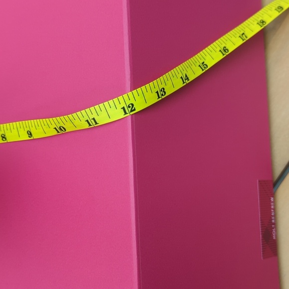 Holt Renfrew Large Pink Storage Box - New - Picture 4 of 6